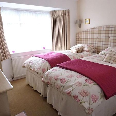 Honey Lodge Broadstone Ruang foto