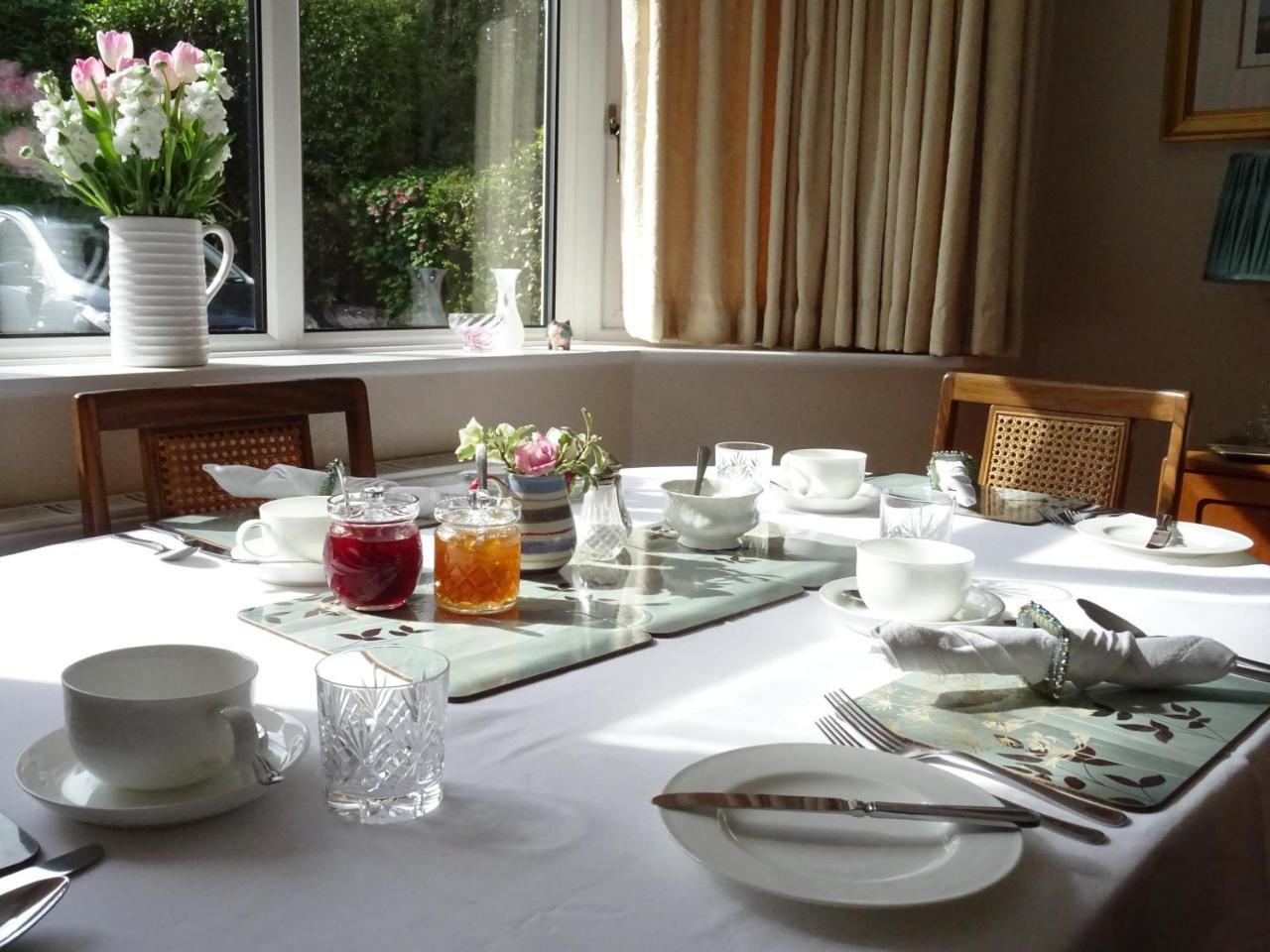 Honey Lodge Broadstone Bagian luar foto