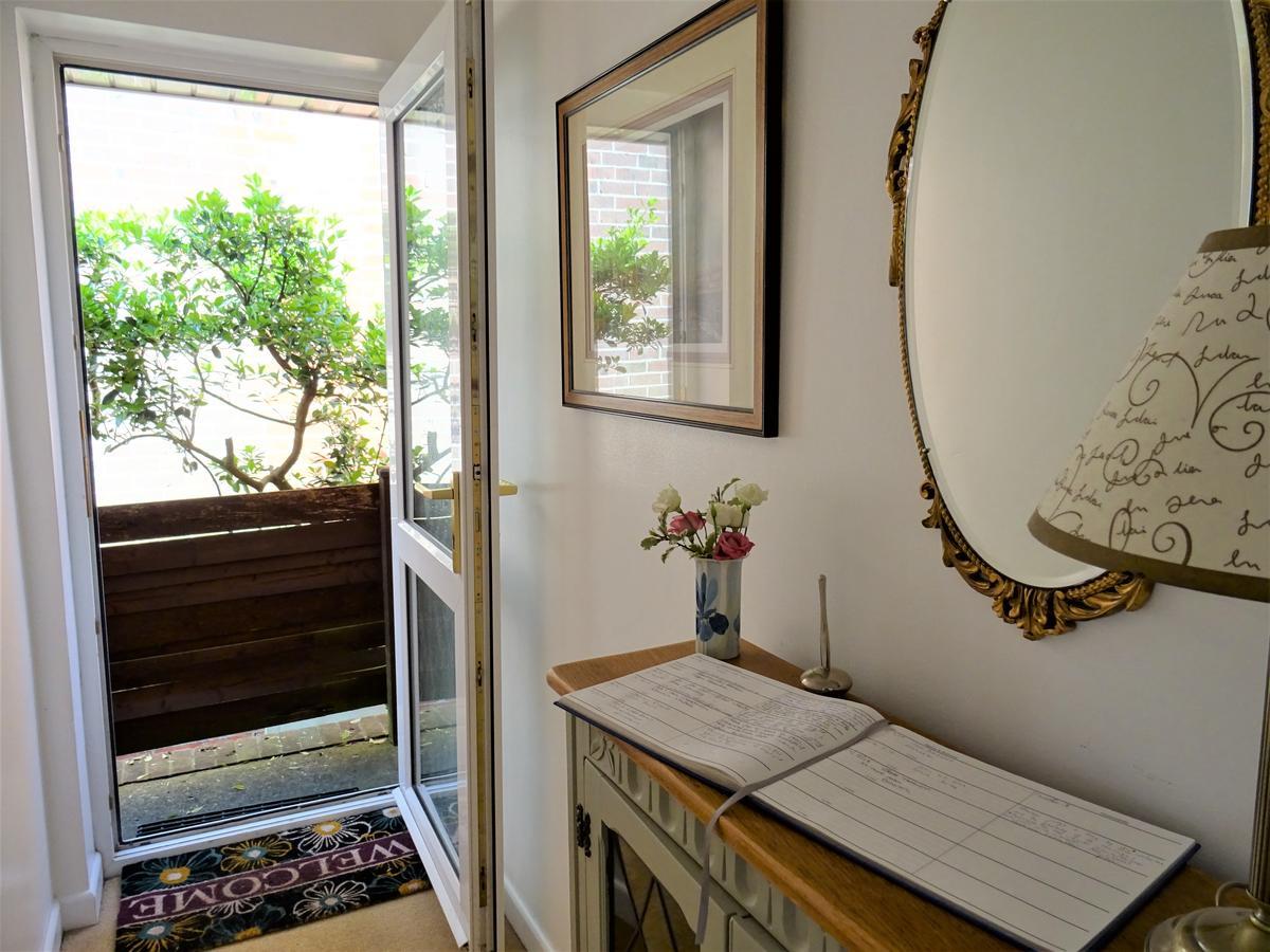 Honey Lodge Broadstone Bagian luar foto